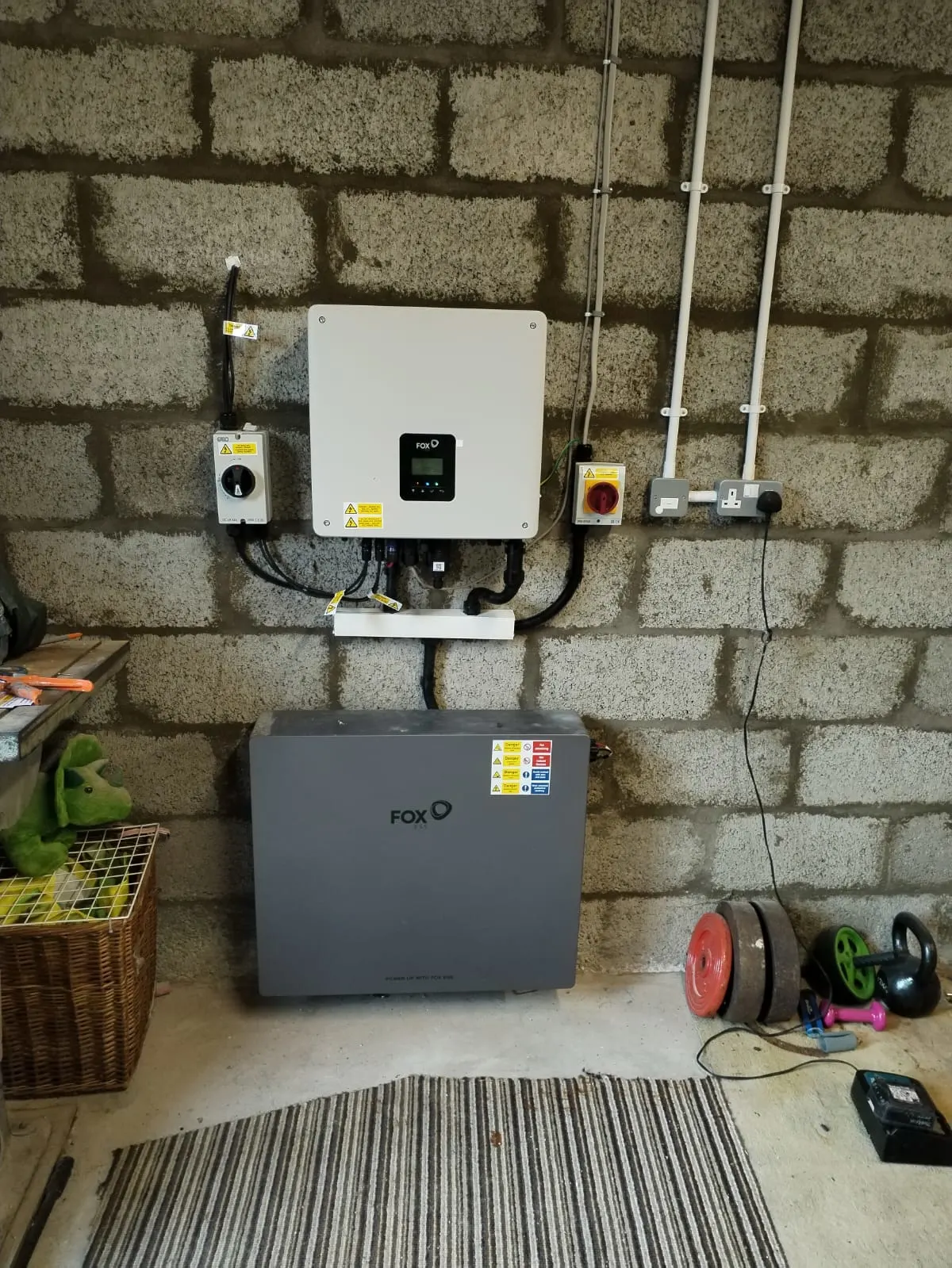 Battery & Inverter Images - Image 4